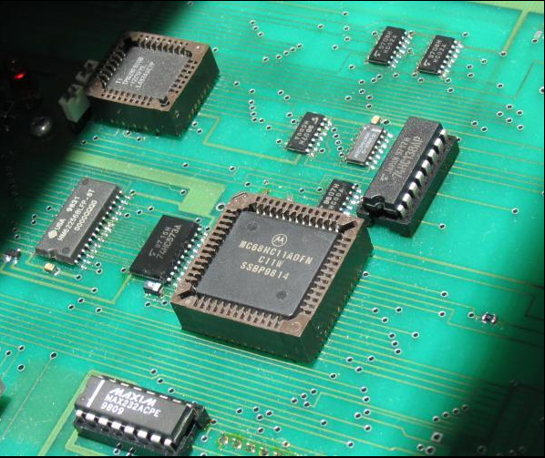 Los microcontroladores: La base de la tecnología moderna