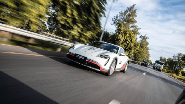 Porsche Taycan побил рекорды в электрификационном путешествии из Таиланда в Сингапур протяженностью 1 844 км!