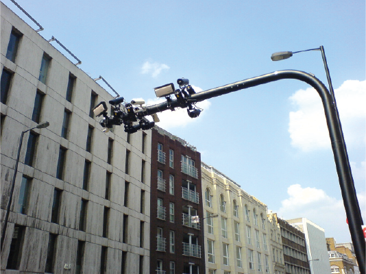 Революция в безопасности дорожного движения: Великобритания запускает первый радар с искусственным интеллектом