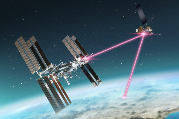 宇宙通信の限界に挑戦!NASAが革新的な1.2Gbpsレーザーブロードバンドを発表